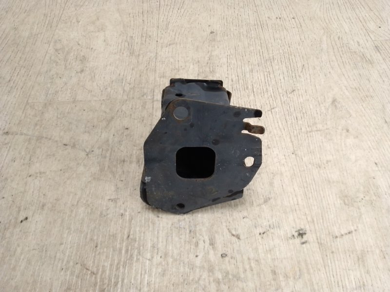 Кронштейн усилителя заднего бампера правый NISSAN ROGUE 08-15 2010 S35 2.5 QR25DE 85210-JM00A Б/У