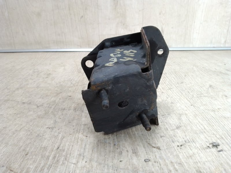 Кронштейн усилителя заднего бампера правый ROGUE 08-15 2010 S35 2.5 QR25DE