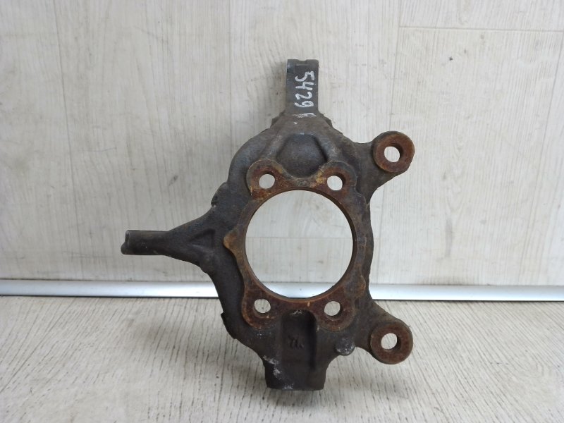 Кулак поворотный передний правый NISSAN NV200 USA 13- 2015 M20XUS 2.0 MR20DE 40014-1KA1A Б/У