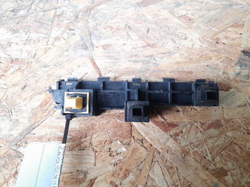 Кронштейн заднего бампера левый ACURA MDX (YD2) 06-13 2009 Внедорожник 3.7 J37A1 71597-STX-A00 Б/У