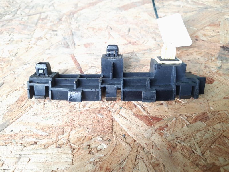 Кронштейн заднего бампера левый MDX (YD2) 06-13 2009 Внедорожник 3.7 J37A1