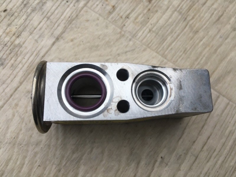 Клапан кондиционера VOLKSWAGEN JETTA USA 18- JEM 1.4 DGXA