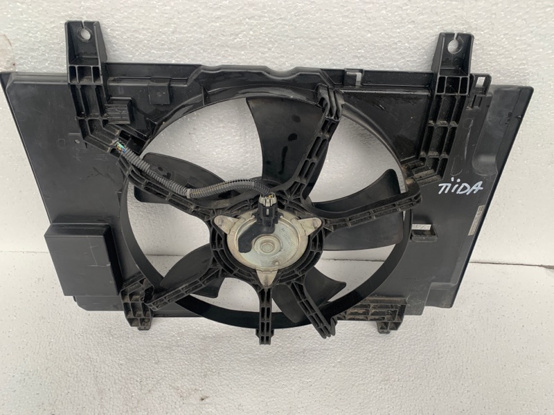 Диффузор вентилятора основного радиатора TIIDA/VERSA C11 04-11