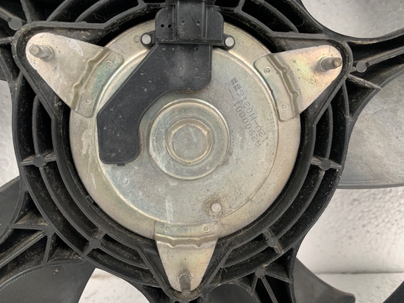 Диффузор вентилятора основного радиатора TIIDA/VERSA C11 04-11