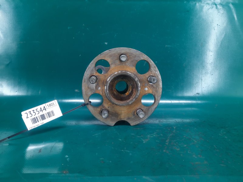 Запчасть ступица задняя правая TOYOTA VENZA 09-16 2011 Внедорожник 3.5 2GR-FE 42410-0E050 Б/У Ступица задняя правая TOYOTA VENZA 09-16 2011 Внедорожник 3.5 2GR-FE 42410-0E050 Б/У