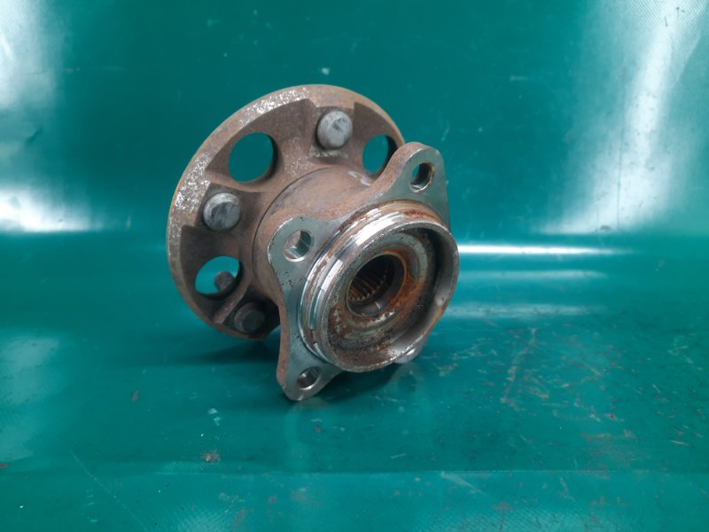 Ступица задняя правая VENZA 09-16 2011 Внедорожник 3.5 2GR-FE Ступица задняя правая VENZA 09-16 2011 Внедорожник 3.5 2GR-FE