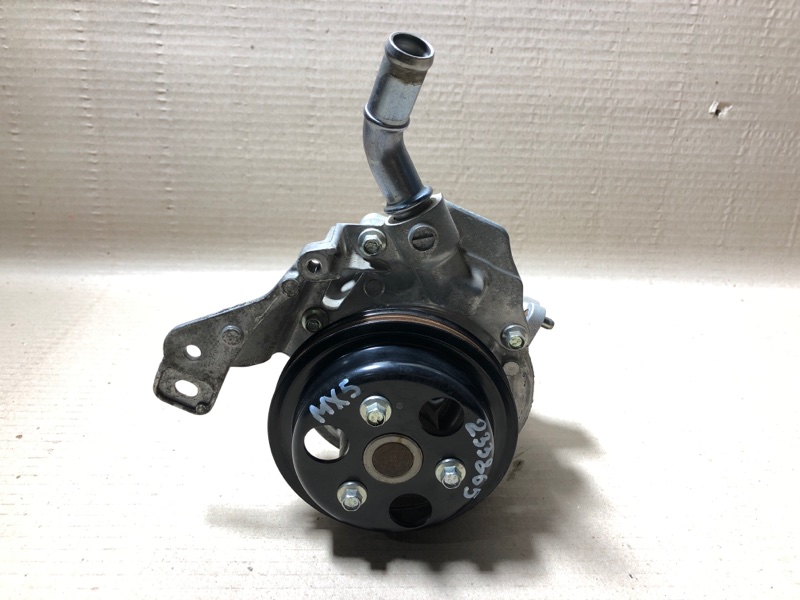 Помпа MAZDA MX-5 15- PE P51B-15-010D Б/У