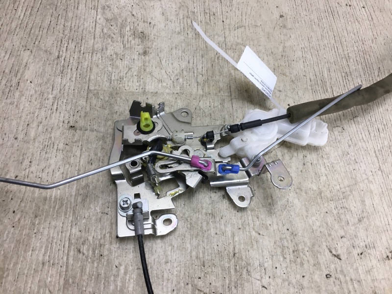 Замок двери задний правый NV200 USA 13- 2020 M20XUS 2.0 MR20DE