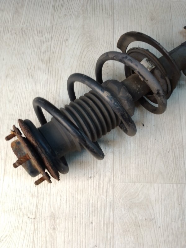 Амортизатор передний правый PATRIOT 10-17 Амортизатор передний правый PATRIOT 10-17