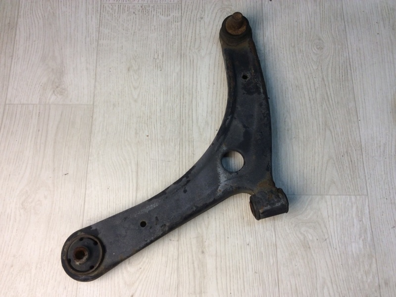 Запчасть рычаг передней подвески нижний передний левый JEEP PATRIOT 10-17 5105041AG Б/У Рычаг передней подвески нижний передний левый JEEP PATRIOT 10-17 5105041AG Б/У