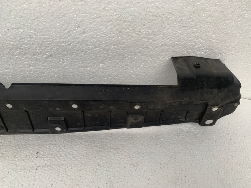 Дефлектор радиатора LEGACY 03-09 BL/BP 2003-2006