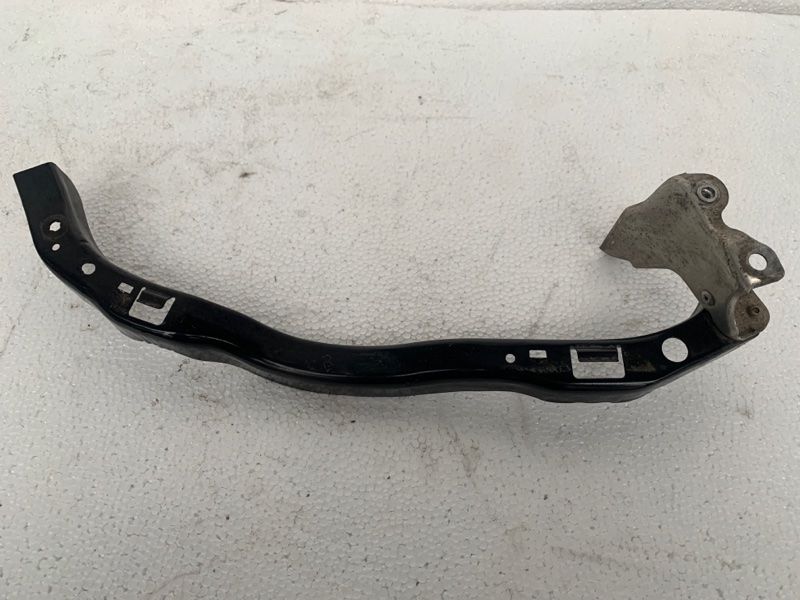 Кронштейн крепления фары правый LEGACY 03-09 BL/BP 2003-2006