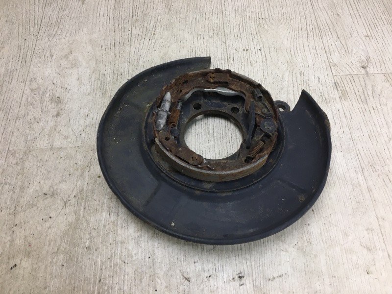 Тормозной механизм задний правый JUKE 10-19 2011 F15 1.6 MR16DDT