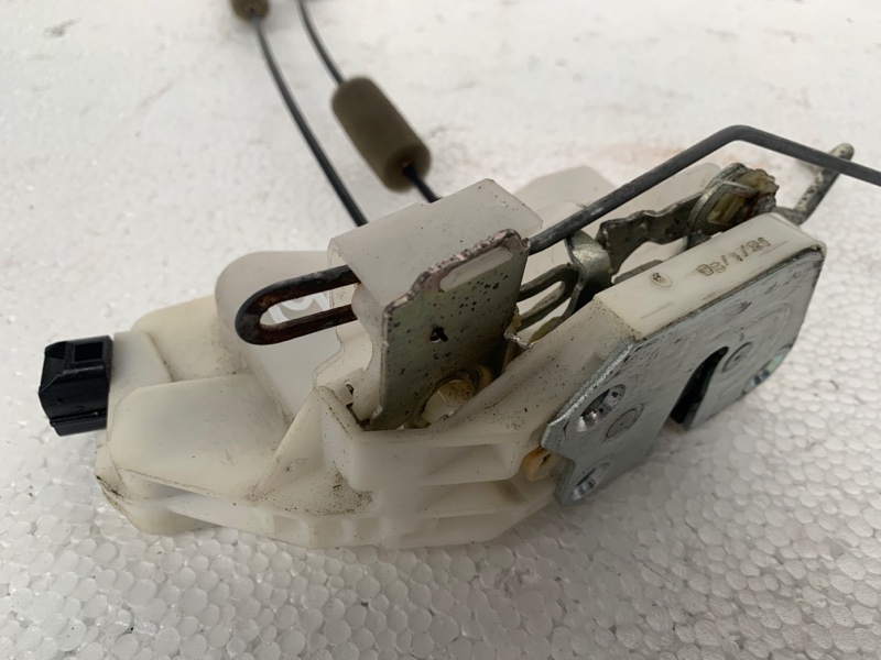 Замок двери передний левый GALANT 03-12 2009 Седан 2.4