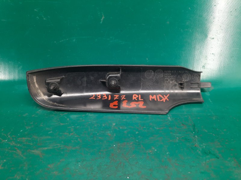 Заглушка рейлинга задняя левая MDX (YD2) 06-13 2009 Внедорожник 3.7 J37A1