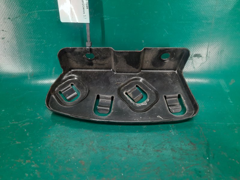 Запчасть кронштейн заднего бампера правый ACURA MDX (YD2) 06-13 2009 Внедорожник 3.7 J37A1 71505-STX-A00 Б/У Кронштейн заднего бампера правый ACURA MDX (YD2) 06-13 2009 Внедорожник 3.7 J37A1 71505-STX-A00 Б/У