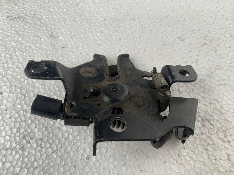 Замок капота PRIUS - 30 09-17