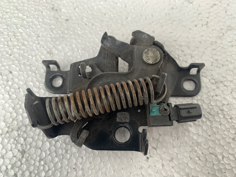 Замок капота TOYOTA PRIUS - 30 09-17