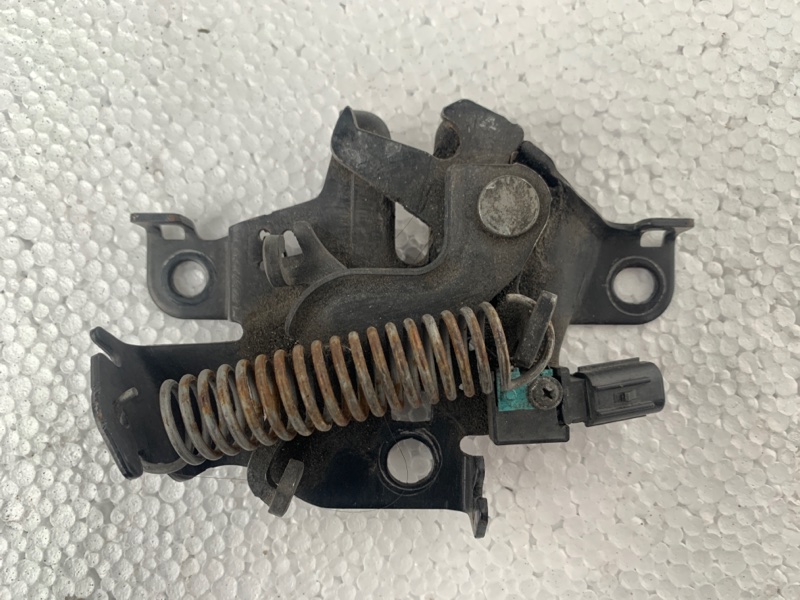 Замок капота PRIUS - 30 09-17