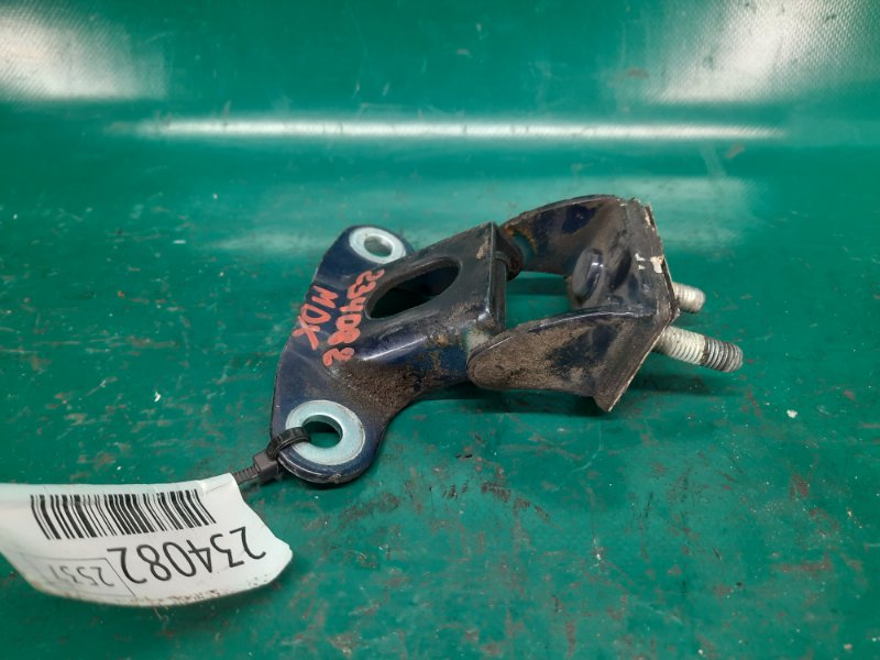 Петля крышки багажника левая MDX (YD2) 06-13 2009 Внедорожник 3.7 J37A1 Петля крышки багажника левая MDX (YD2) 06-13 2009 Внедорожник 3.7 J37A1