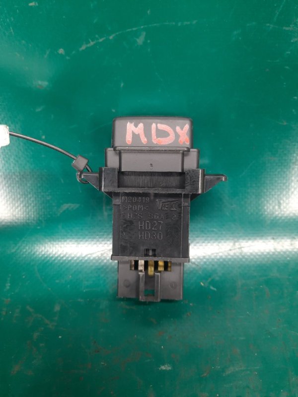 Кнопка закрывания крышки багажника ACURA MDX (YD2) 06-13 Внедорожник 3.7 J37A1 Кнопка закрывания крышки багажника ACURA MDX (YD2) 06-13 Внедорожник 3.7 J37A1