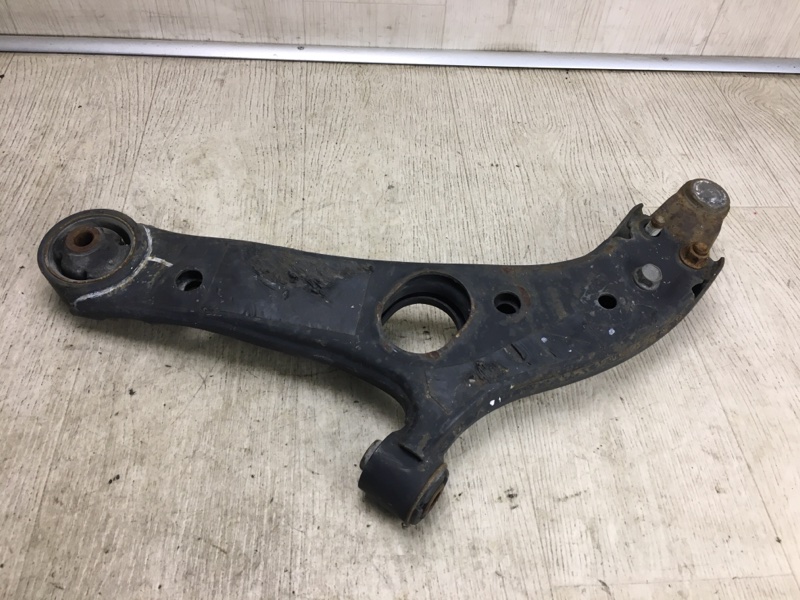 Рычаг передней подвески нижний правый HYUNDAI SONATA YF 10-14 YF 2.4 G4KJ Рычаг передней подвески нижний правый HYUNDAI SONATA YF 10-14 YF 2.4 G4KJ