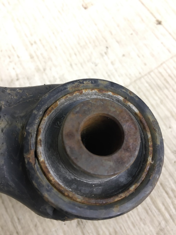 Рычаг передней подвески нижний правый SONATA YF 10-14 2013 YF 2.4 G4KJ Рычаг передней подвески нижний правый SONATA YF 10-14 2013 YF 2.4 G4KJ