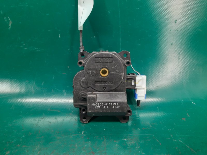 Моторчик заслонки печки MDX (YD2) 06-13 2009 Внедорожник 3.7 J37A1