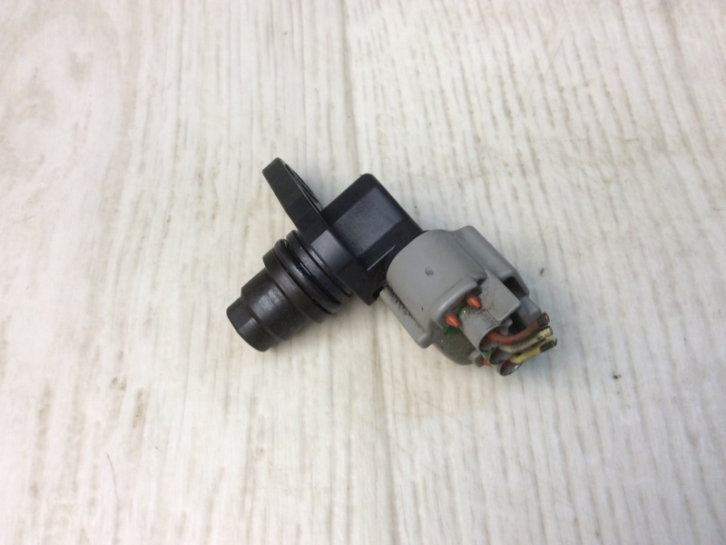 Датчик положения распредвала HYUNDAI SONATA NF 04-10 2.4 G4KE 39350-25000 Б/У