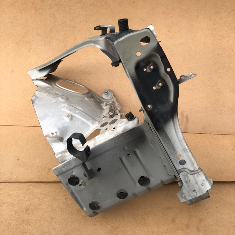 Панель передняя верхняя передний левый LEXUS LS460 06-12 USF40