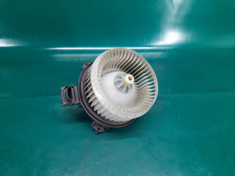 Запчасть моторчик печки ACURA MDX (YD2) 06-13 2008 Внедорожник 3.7 J37A1 79310-STX-A01 Б/У Моторчик печки ACURA MDX (YD2) 06-13 2008 Внедорожник 3.7 J37A1 79310-STX-A01 Б/У