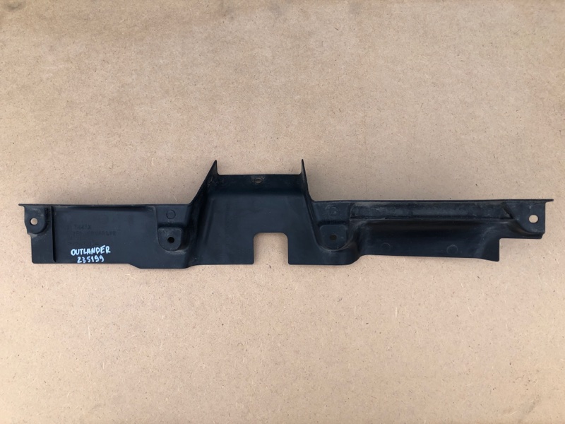 Накладка замка капота OUTLANDER XL 05-13