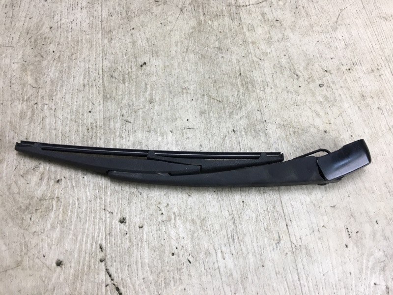 Поводок стеклоочистителя задний SUZUKI SX4 06-13 2009 Хетчбек 2.0 38821-63J00 Б/У