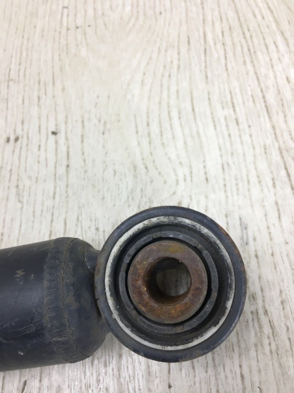 Амортизатор задний VOLKSWAGEN PASSAT B8 14- A32 1.8 CPRA