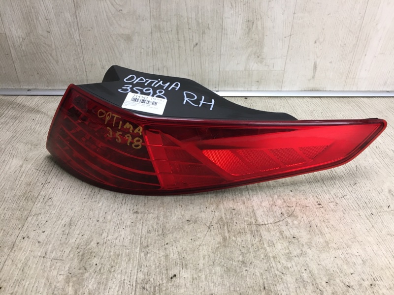 Запчасть фонарь наружный задний правый KIA OPTIMA TF 11-16 2013 TF 2.4 G4KJ 92402-2T010 Б/У Фонарь наружный задний правый KIA OPTIMA TF 11-16 2013 TF 2.4 G4KJ 92402-2T010 Б/У