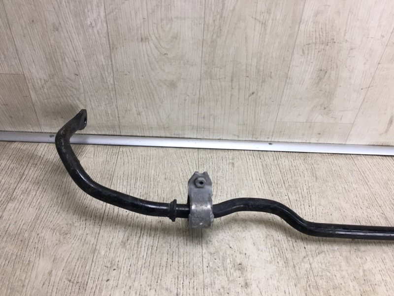 Стабилизатор передний PASSAT B8 14- 2015 A32 1.8 CPRA