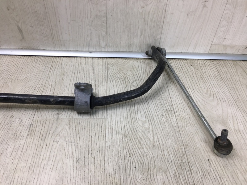 Стабилизатор передний PASSAT B8 14- 2015 A32 1.8 CPRA