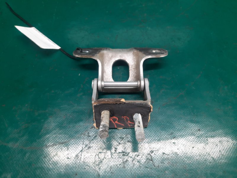 Петля крышки багажника правая MDX (YD2) 06-13 2008 Внедорожник 3.7 J37A1 Петля крышки багажника правая MDX (YD2) 06-13 2008 Внедорожник 3.7 J37A1