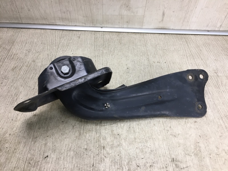 Рычаг задней подвески продольный левый VOLKSWAGEN PASSAT B8 14- 2015 A32 1.8 CPRA 1K0 505 223 L Б/У