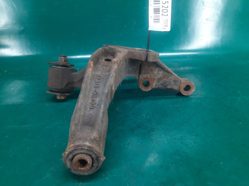 Цапфа задняя левая CAMRY 40 06-11 2008 Седан 2.4 2AZFE