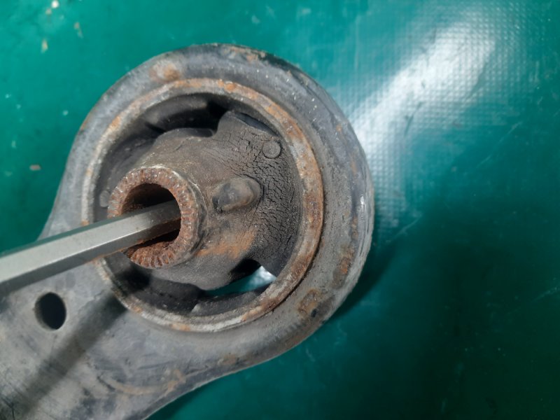 Рычаг передней подвески нижний левый CAMRY 40 06-11 2008 Седан 2.4 2AZFE