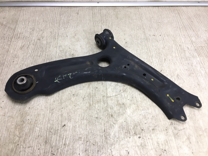Рычаг передней подвески нижний правый VOLKSWAGEN JETTA USA 10-17 2011 162 2.5 CBUA 5C0 407 152 A Б/У