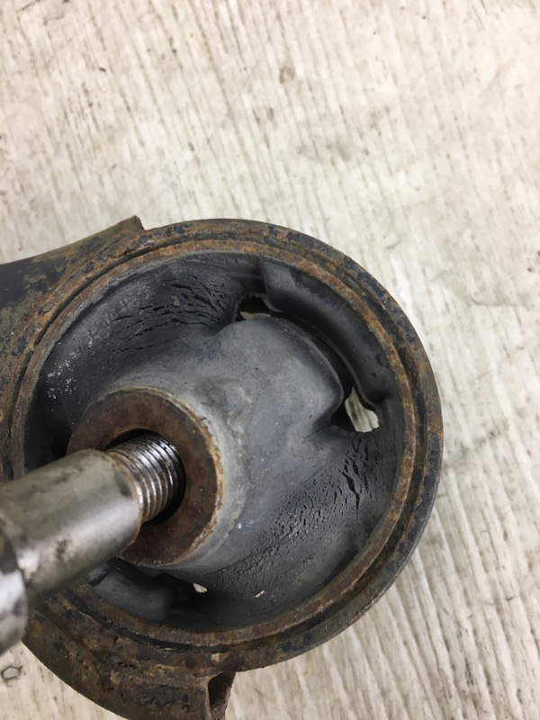 Рычаг передней подвески нижний правый SORENTO XM 09-14 2010 XM 3.5 G6DC