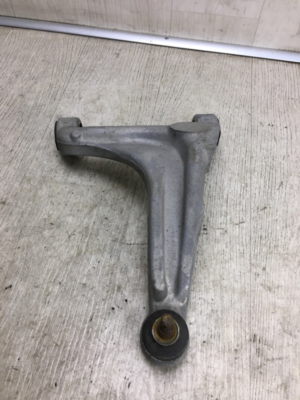 Рычаг задней подвески поперечный верхний левый KIA SORENTO XM 09-14 XM 3.5 G6DC