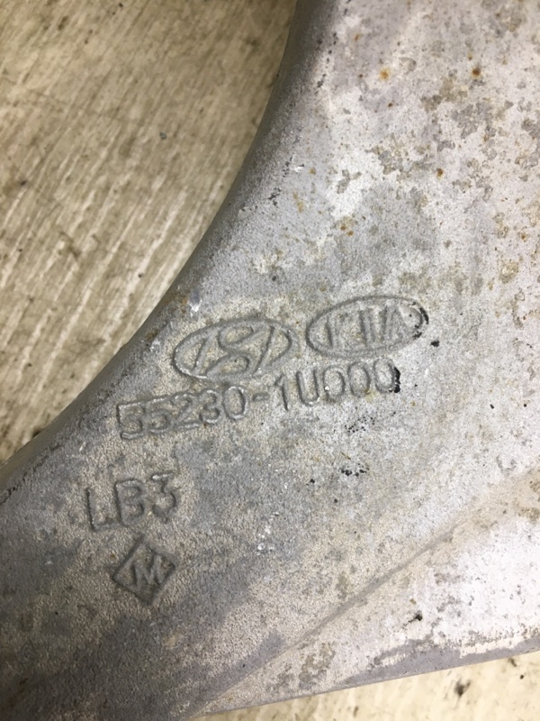 Рычаг задней подвески поперечный верхний левый SORENTO XM 09-14 2010 XM 3.5 G6DC