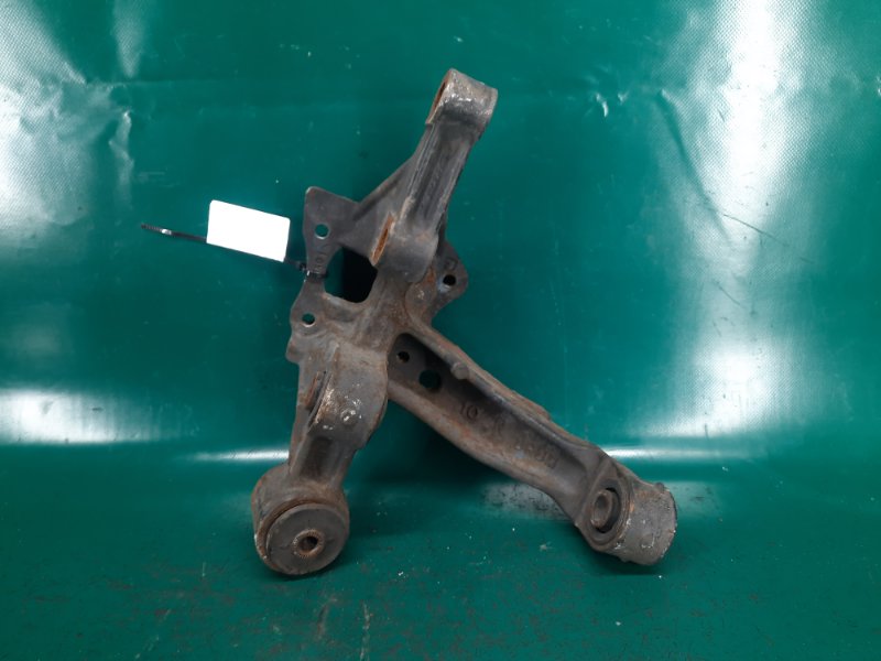 Цапфа задняя правая TOYOTA CAMRY 30 02-06 Седан 2.4 2AZFE Цапфа задняя правая TOYOTA CAMRY 30 02-06 Седан 2.4 2AZFE