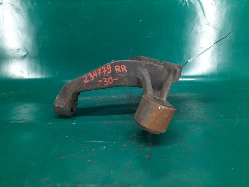 Цапфа задняя правая CAMRY 30 02-06 2005 Седан 2.4 2AZFE Цапфа задняя правая CAMRY 30 02-06 2005 Седан 2.4 2AZFE