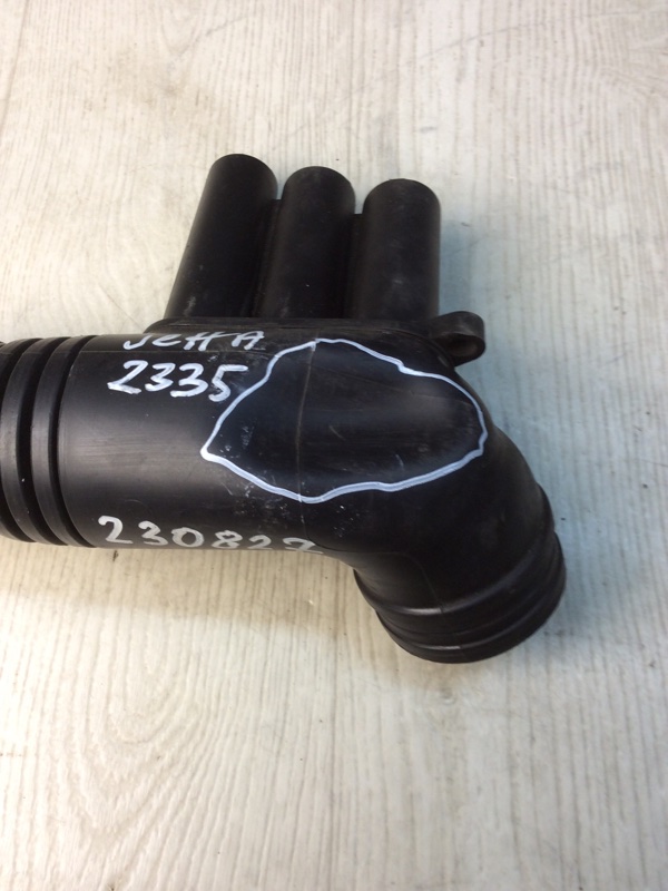 Патрубок воздушного фильтра VOLKSWAGEN JETTA USA 10-17 162 1.4 CZTA