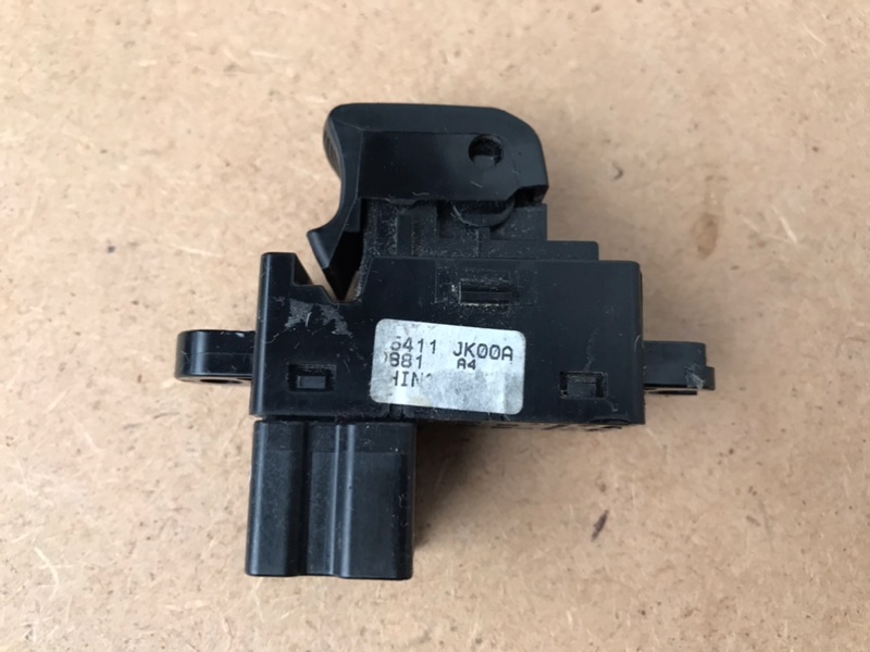 Кнопка стеклоподъемника FX/QX70 S51 08-17 Кнопка стеклоподъемника FX/QX70 S51 08-17