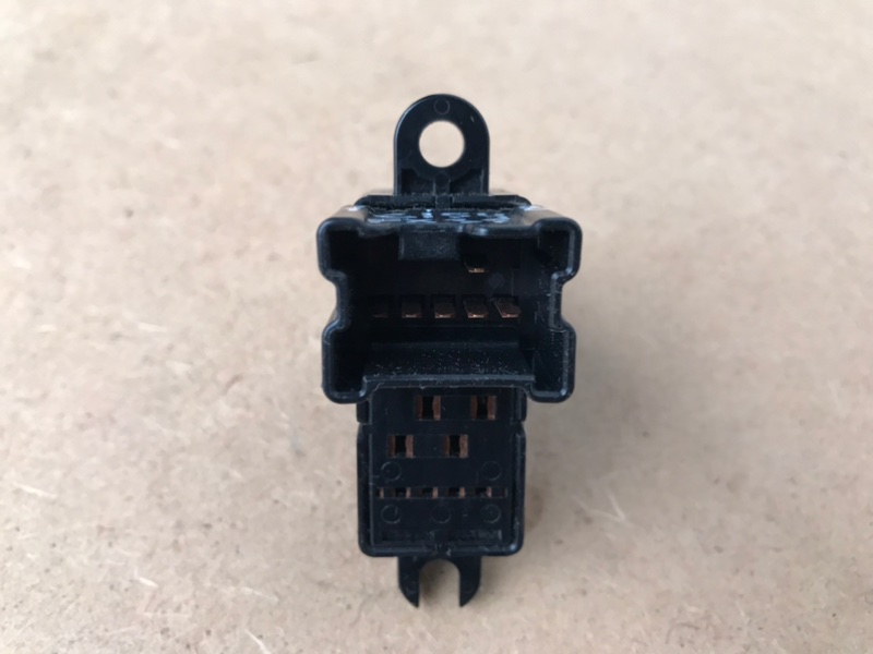 Кнопка стеклоподъемника INFINITI FX/QX70 S51 08-17 Кнопка стеклоподъемника INFINITI FX/QX70 S51 08-17